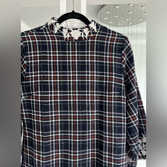 Fanm Mon Plaid Dress with Embroidered Floral Accents - Picture 5 of 10